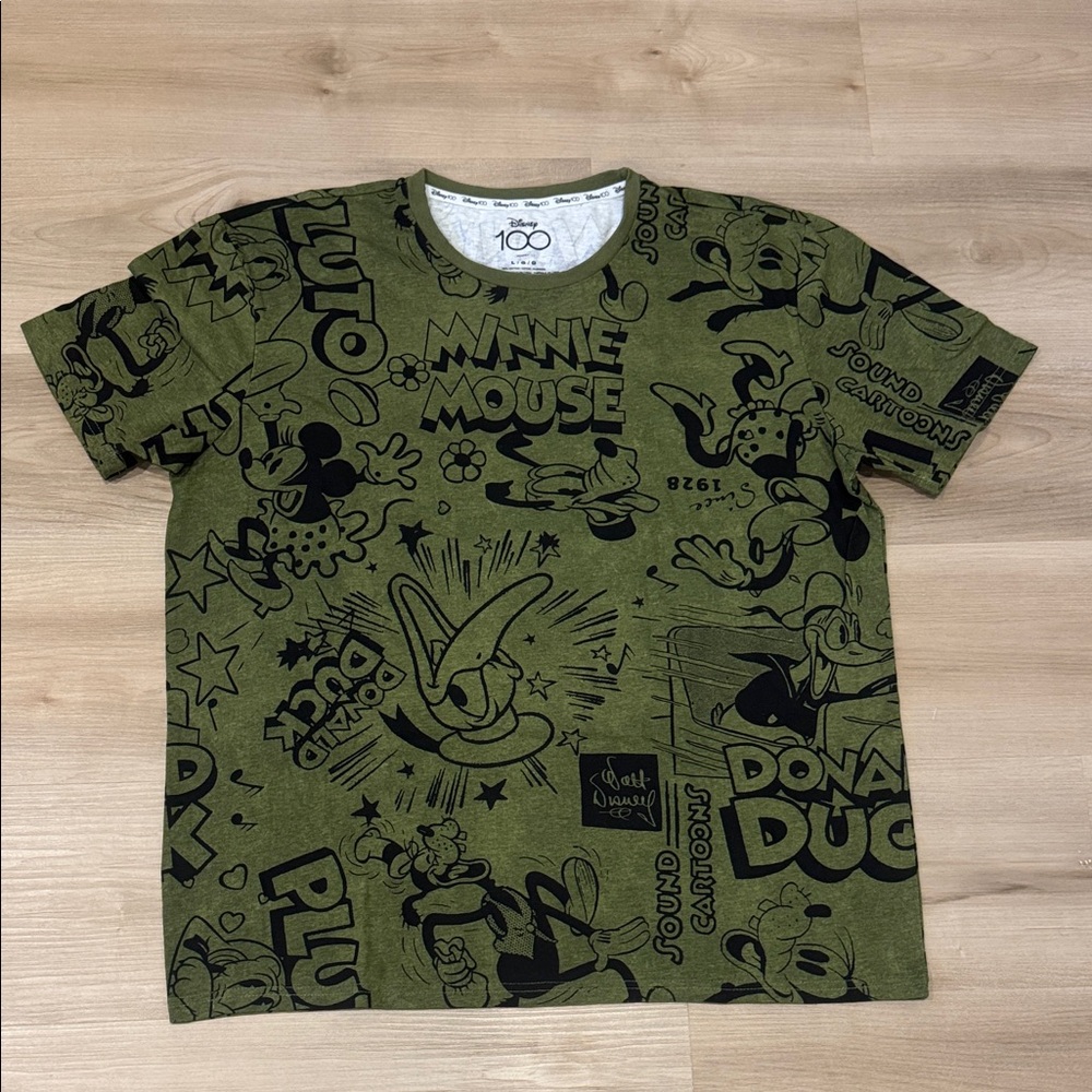 Men’s Large Disney Olive green Graphic Tee with Black Characters